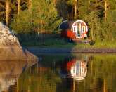 Einzigartiges Schlaffass am See mit SAUNA, KANU, FEUERKORB