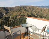 House with mountain views in Sayalonga