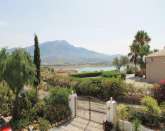 Schne Villa mit Blick auf den See Viuela